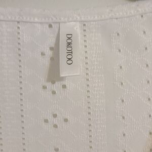 Dokotoo White Floral Blouse 1X – Ruffle Sleeves & Lightweight Top